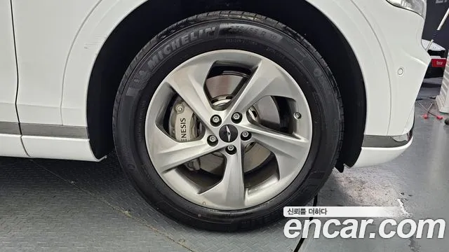 Genesis GV70 — Фото автомобиля 4