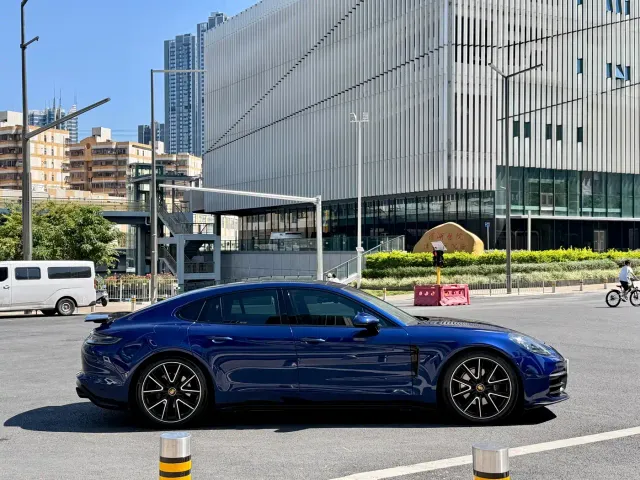 Porsche Panamera — Фото автомобиля 4