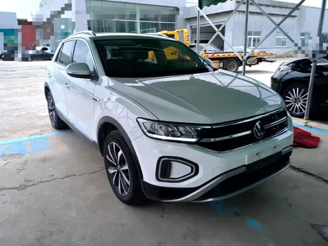 Volkswagen T-Roc — Фото автомобиля 3