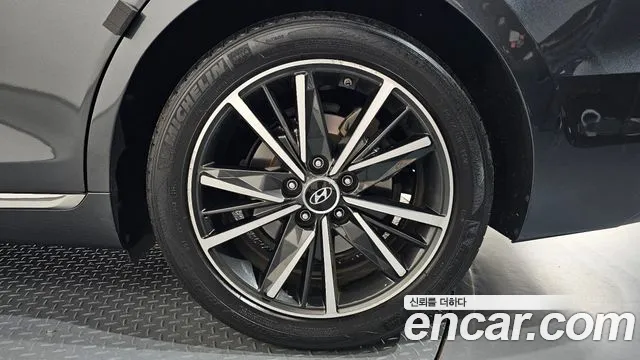 Hyundai Grandeur — Фото автомобиля 19