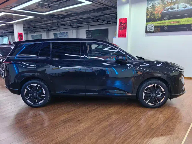 Toyota BoZhi 3X — Фото автомобиля 4