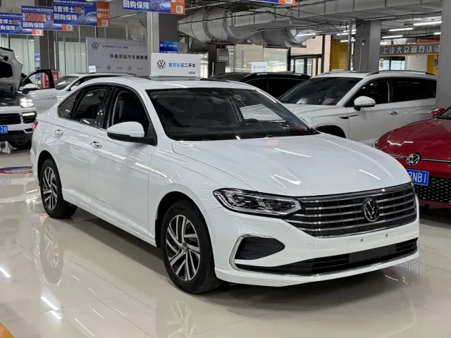 Volkswagen Lavida — Фото автомобиля 3