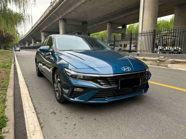 Hyundai Elantra — Фото автомобиля 7