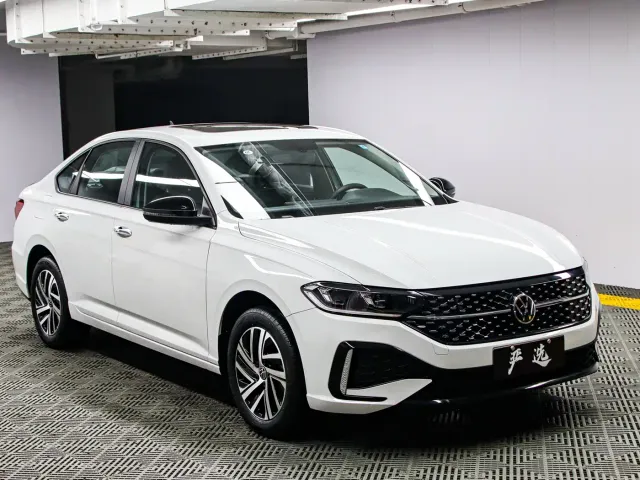 Volkswagen Lavida — Фото автомобиля 3