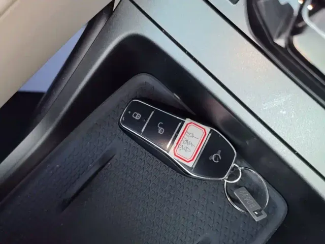 BYD Yuan UP 2025 Smart Drive Edition 401KM Vitality Version — Фото автомобиля 8