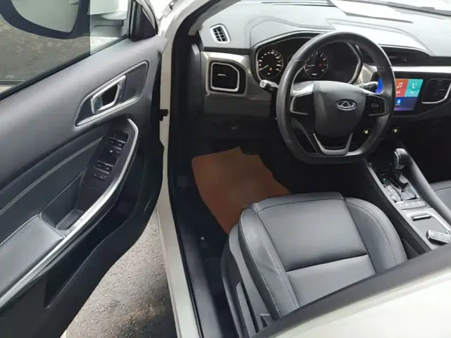 Chery Tiggo 8 — Фото автомобиля 15