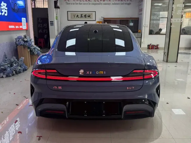 Xiaomi SU7 — Фото автомобиля 9