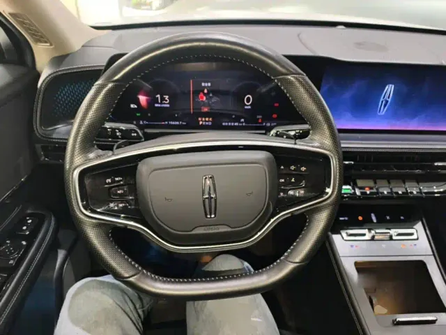Lincoln Corsair — Фото автомобиля 10
