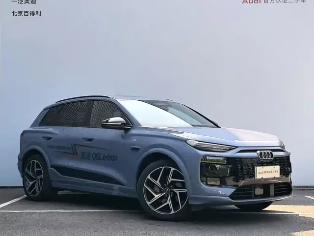 Audi Q6L e-tron — Фото автомобиля 2