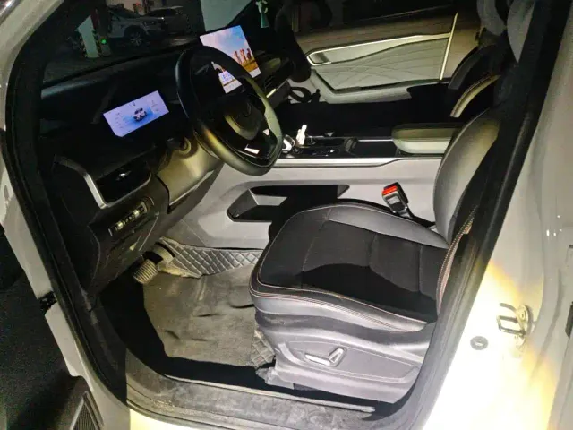 Geely Haoyue L 2024 Model 2.0T DCT Premium — Фото автомобиля 8