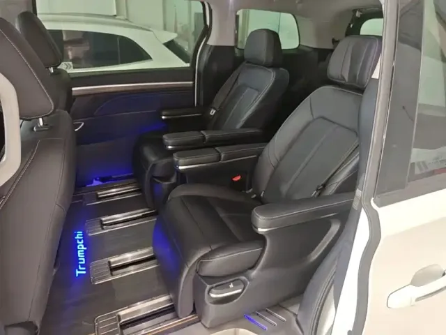 GAC Trumpchi M8 — Фото автомобиля 16