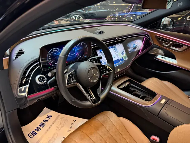 Mercedes-Benz E-Class — Фото автомобиля 6
