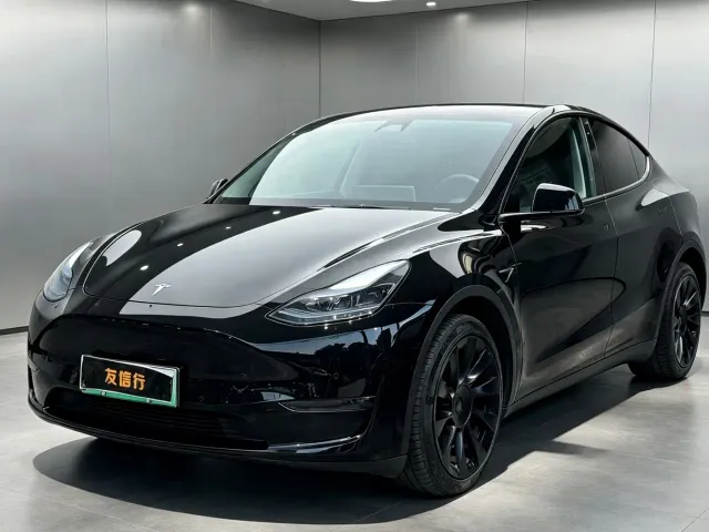 Фотография автомобиля — Tesla Model Y