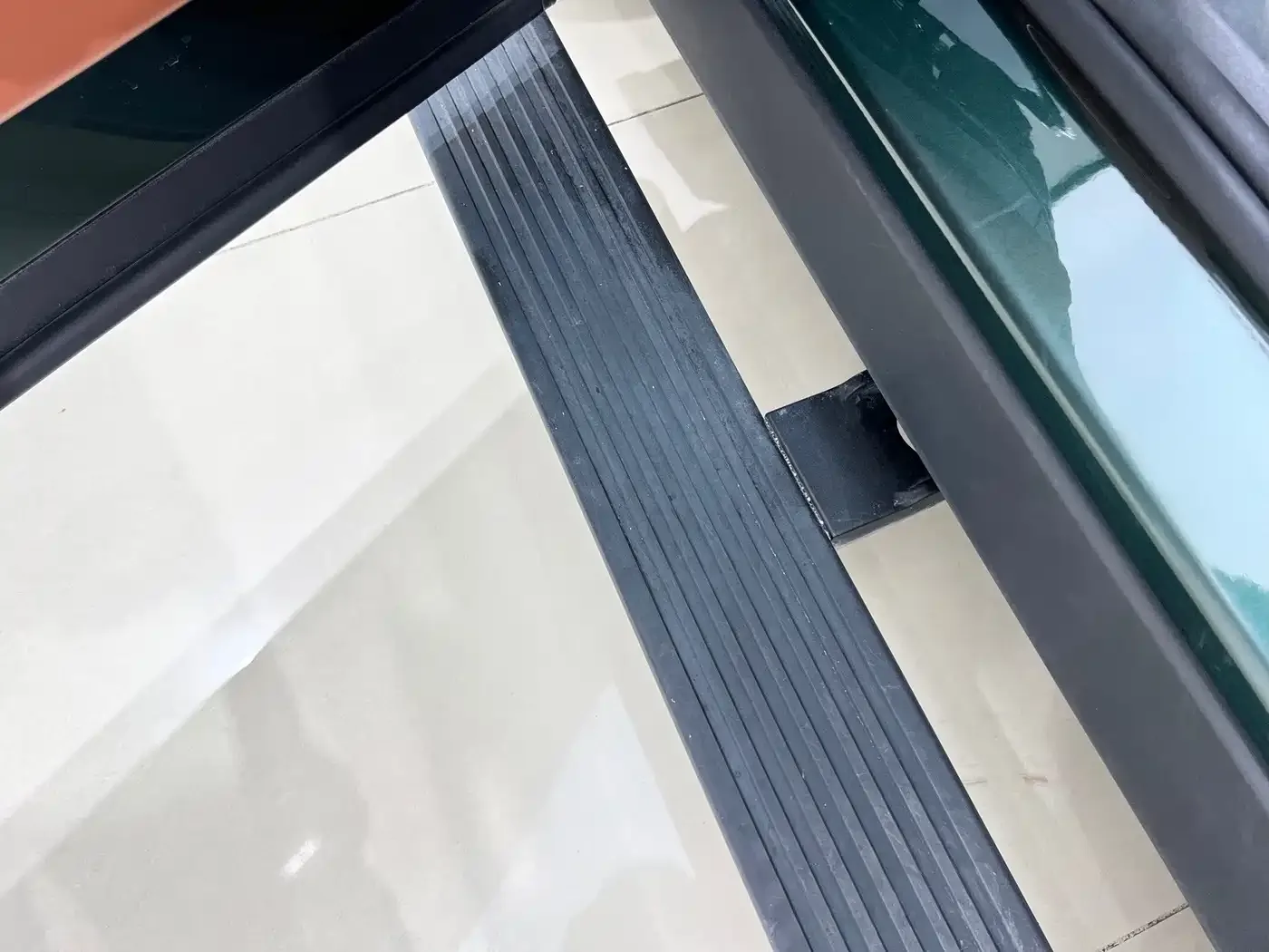 Li Auto Li Xiang L9 2024 Model Ultra — Фото автомобиля 19