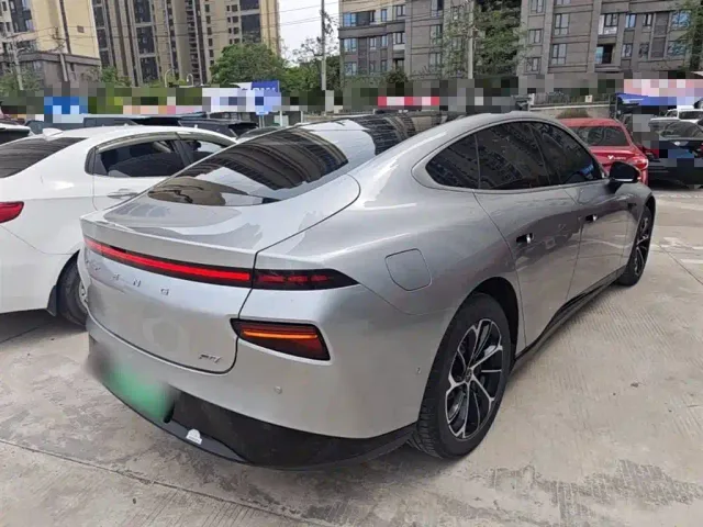 Xpeng P7 — Фото автомобиля 6