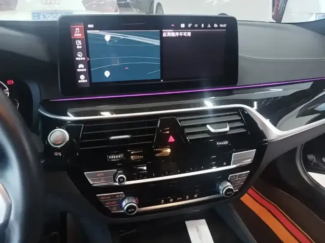 BMW 5 Series — Фото автомобиля 8