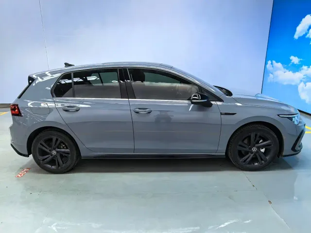 Volkswagen Golf — Фото автомобиля 7