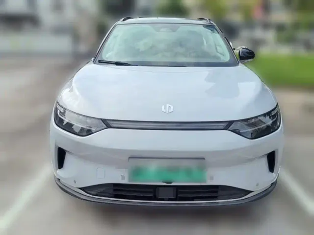 Leapmotor C11 — Фото автомобиля 4