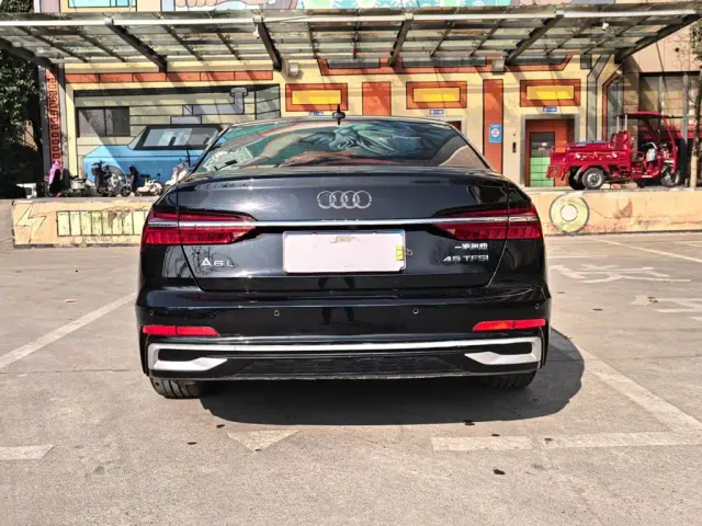 Audi A6L — Фото автомобиля 16