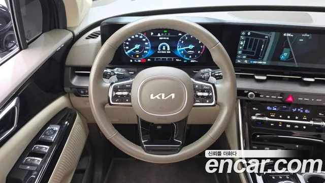 Kia Carnival Generation 4 — Фото автомобиля 13