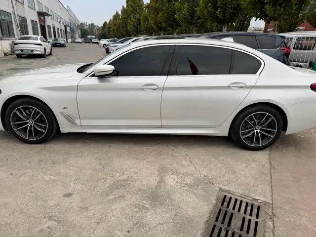 BMW 5 Series — Фото автомобиля 7