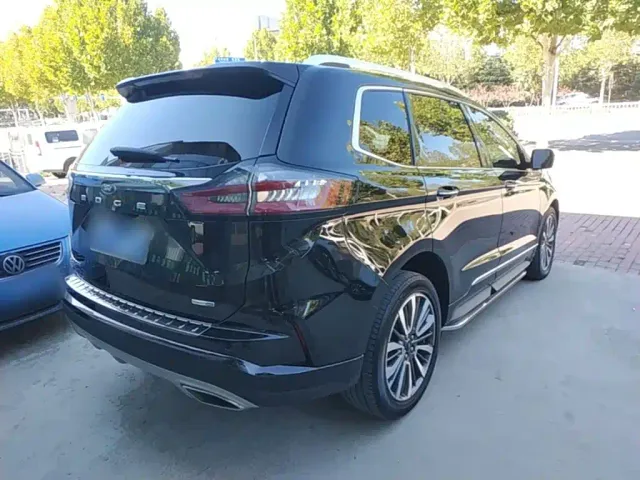 Ford Edge — Фото автомобиля 6