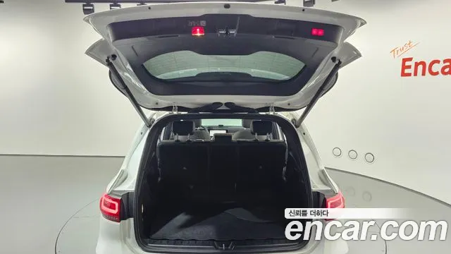 Mercedes-Benz EQB — Фото автомобиля 16