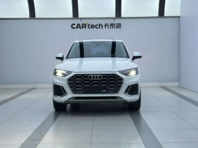 Audi Q5L — Фото автомобиля 2