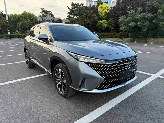 Roewe RX5 — Фото автомобиля 3