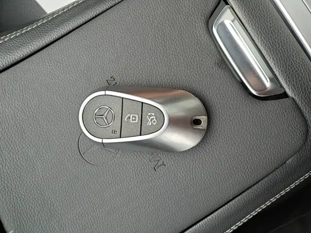 Mercedes-Benz C-Class — Фото автомобиля 8