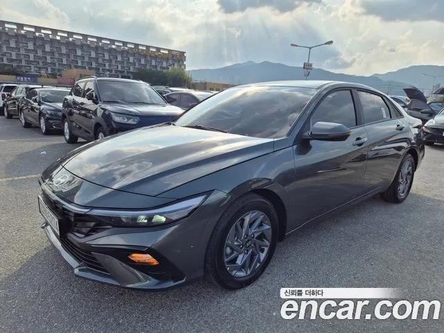 Hyundai Avante CN7 — Фото автомобиля 2