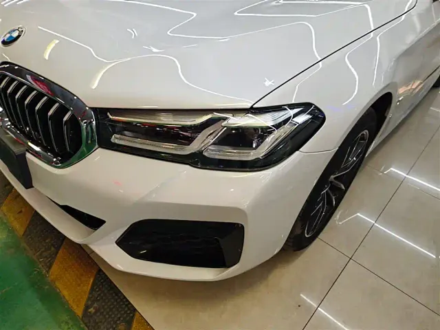 BMW 5 Series — Фото автомобиля 14