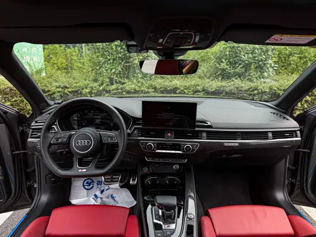 Audi S4 — Фото автомобиля 14