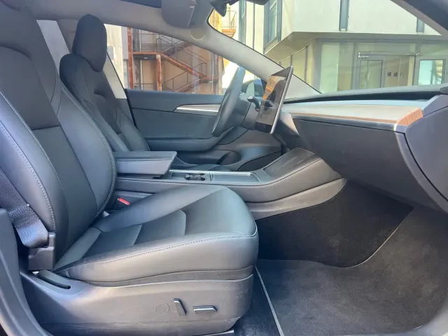 Tesla Model 3 2022 Performance High-Performance AWD — Фото автомобиля 12