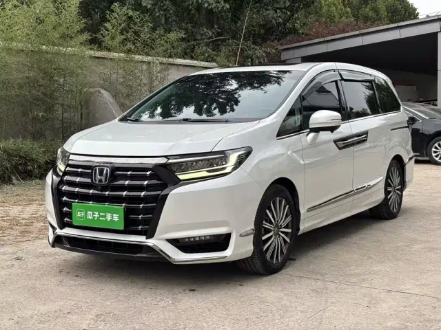 Фотография автомобиля — Honda Elysion