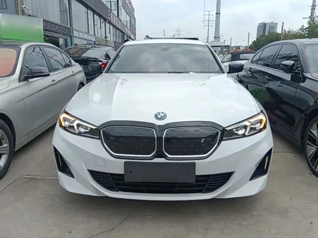 BMW i3 — Фото автомобиля 2