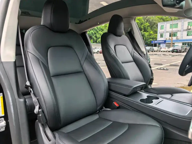 Tesla Model Y — Фото автомобиля 7