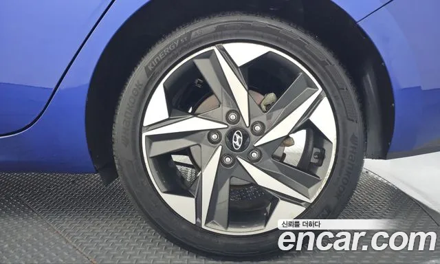 Hyundai Avante CN7 — Фото автомобиля 6
