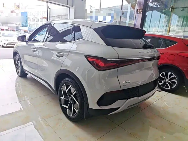 BYD Yuan PLUS — Фото автомобиля 4
