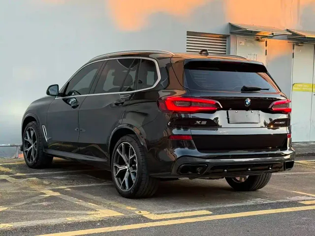 BMW X5 — Фото автомобиля 7