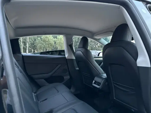 Tesla Model Y 2023 High Performance All-Wheel Drive Edition — Фото автомобиля 17
