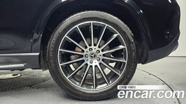 Mercedes-Benz GLE-Class — Фото автомобиля 21