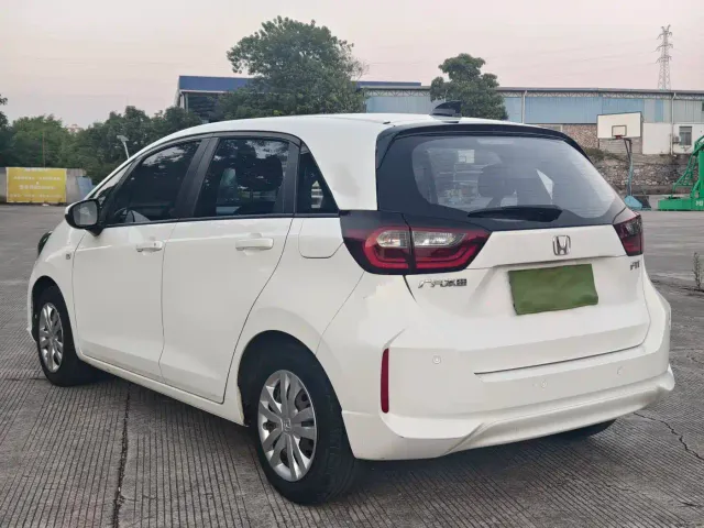 Honda Fit — Фото автомобиля 9