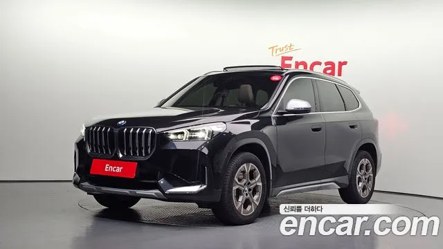 Фотография автомобиля — BMW X1 U11