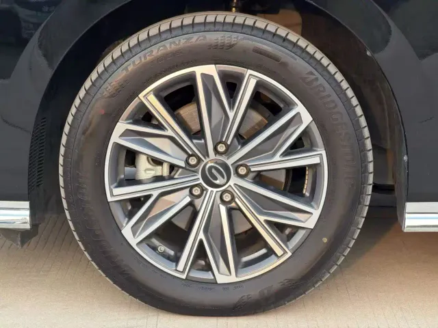 GAC Trumpchi M8 — Фото автомобиля 11