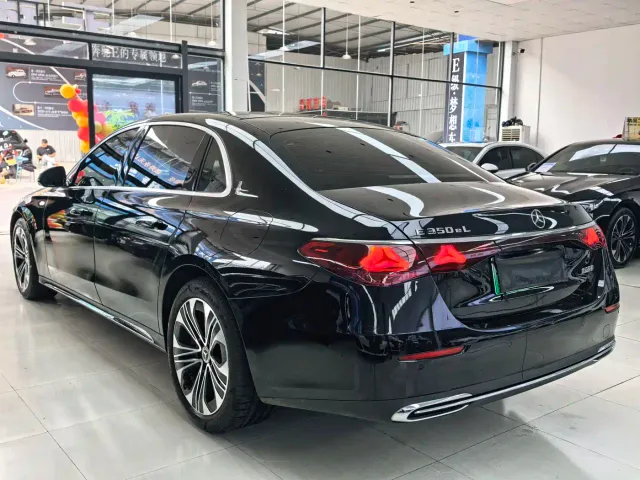 Mercedes-Benz E-Class — Фото автомобиля 7