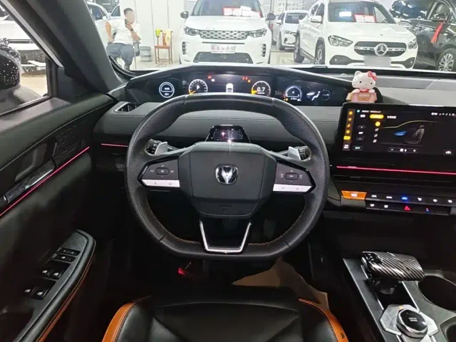 Changan UNI-V — Фото автомобиля 10