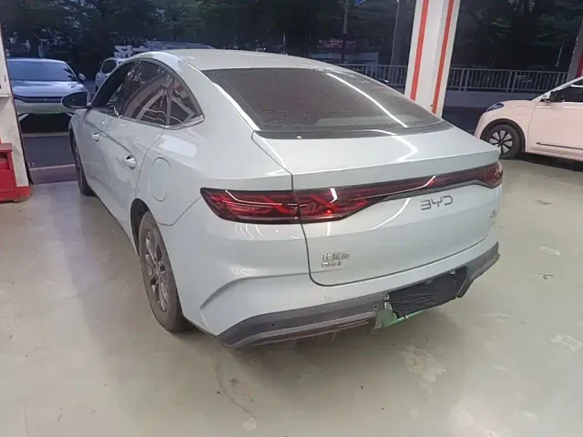 BYD Qin L — Фото автомобиля 4