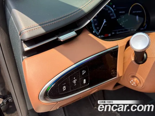 Genesis GV70 — Фото автомобиля 12