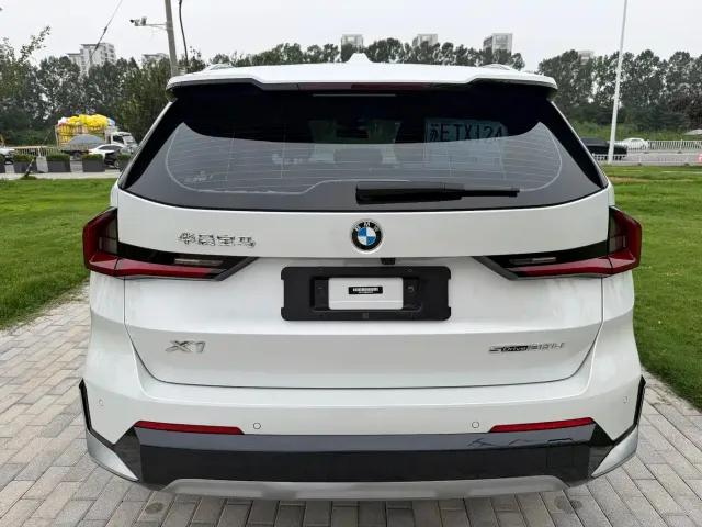 BMW X1 — Фото автомобиля 2